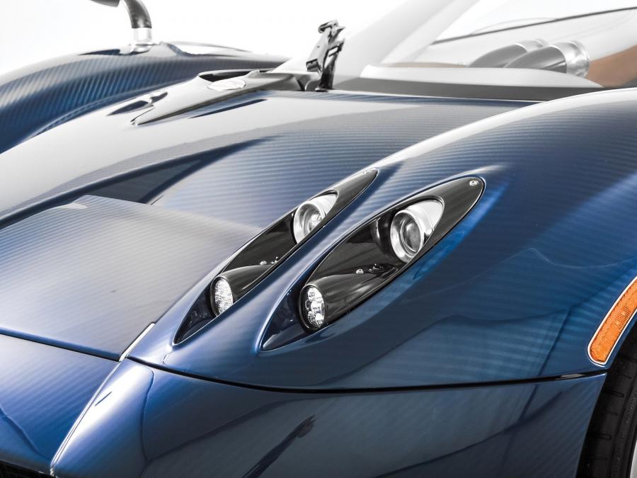 Детали экстерьера Pagani Huayra Roadster (42 of 100) 2018 года  (фото 27 из 37)
